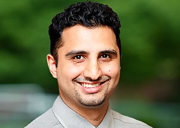 Damon Namvar, DPM - Sacramento, CA Podiatrists - Doctor Portrait Image