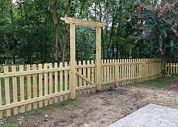 Virginia Beach Fencing Contractors DanDale Fence