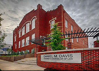 Oklahoma City Personal Injury Lawyers Dan Davis - DAN DAVIS LAW