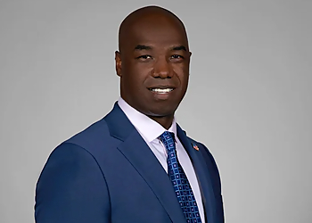 Dana Thornton - Fayetteville, NC Financial Services - Portrait