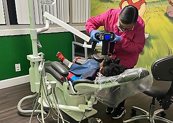 San Bernardino Kids Dentists Daniel Morgan, DDS - LIL SMILE BUIDERS CHILDREN'S DENTISTRY