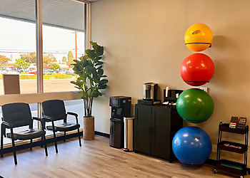 Daniel Savoie, PT, DPT, CMPT - LEVEL UP PHYSICAL THERAPY - Garden Grove, CA Physical Therapists - Clinic Interior Image