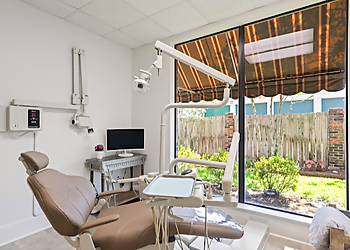 Lafayette Cosmetic Dentists Danielle Decou, DDS - DANIELLE DECOU, DDS & ASSOCIATES