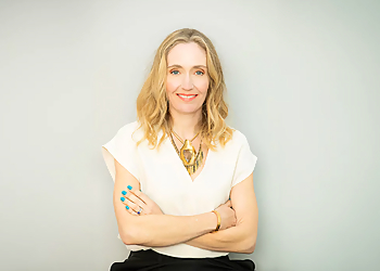 Danielle Lazier - VIVRE REAL ESTATE AGENTS San Francisco Real Estate Agents image 1