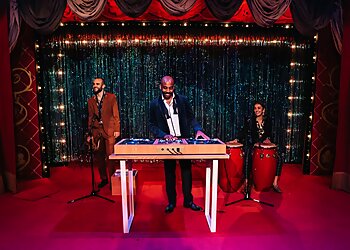 Los Angeles Djs Dart collective