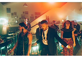 Los Angeles Djs Dart collective