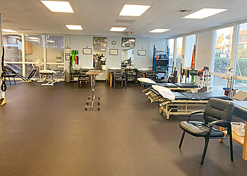 Santa Ana Physical Therapists David Bien, PT, MPT, OCS - CALIFORNIA REHABILITATION AND SPORTS THERAPY