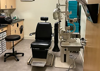 David Diaz, OD - Chandler, AZ Eye Doctors - Treatment Room Image