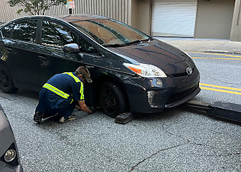Davis Towing and Recovery - Winston Salem, NC Towing Companies - Outdoor Work Image
