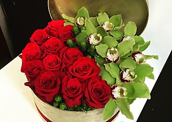 Burbank Florists De Vaze Flowers