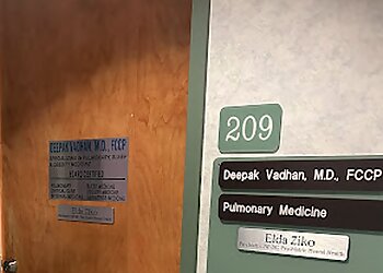New York Pulmonologists Deepak G. Vadhan, MD