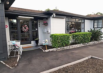 St Petersburg Florists Delma's, The Flower Booth