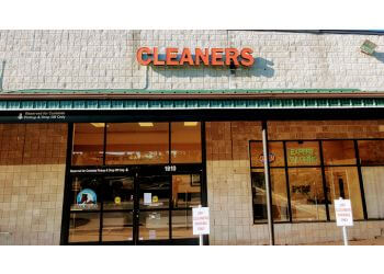Deluxe Cleaners