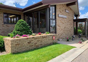 St Paul Cosmetic Dentists Derrik Hartman, DDS - COMO PARK DENTISTRY