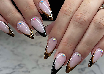 Devinn Nail Bar Norfolk Nail Salons image 1