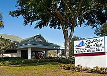 St Petersburg Dentists Dewey Bracy, DMD - ST. PETE SMILES