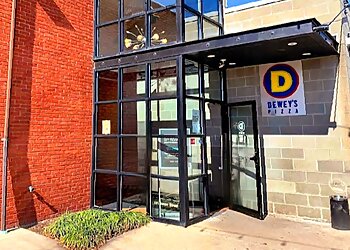 Dayton Pizza Places Dewey's Pizza