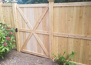 Discount Fence of CT, LLC New Haven Fencing Contractors image 1