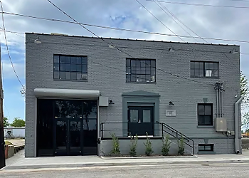 Dose Hot HIIT Pilates & Yoga - Memphis, TN Yoga Studios - Exterior Image