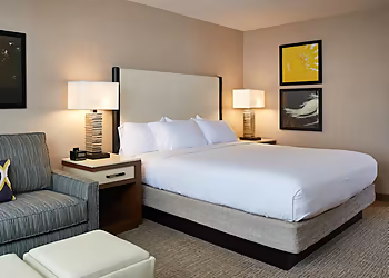 Fresno Hotels DoubleTree by Hilton Hotel Fresno Convention Center