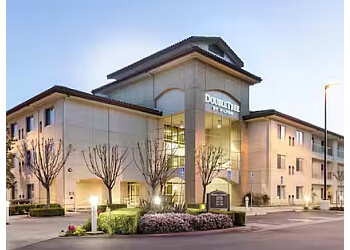 DoubleTree by Hilton Hotel Ontario Airport