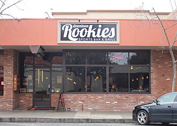 Visalia Sports Bars Downtown Rookies Sports Bar & Grill