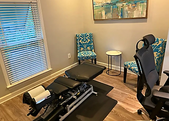 Greensboro Chiropractors Dr. Aaron M. Williams, DC - WILLIAMS CHIROPRACTIC & DECOMPRESSION CENTER, P.C.