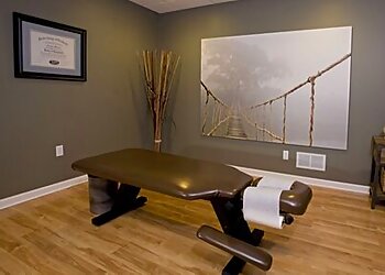 Cleveland Chiropractors Dr. Abraham Medlong, DC - CHIRO CLEVELAND