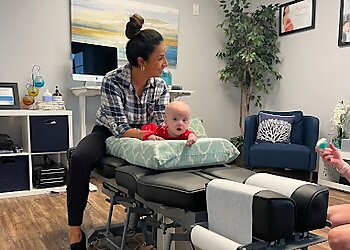 Huntington Beach Chiropractors Dr. Aimee VanDerschelden, DC - MOMMA'S CHIRO