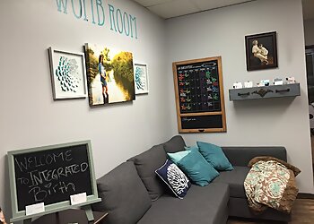 Huntington Beach Chiropractors Dr. Aimee VanDerschelden, DC - MOMMA'S CHIRO