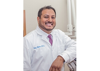 San Antonio dentist Tony Thomas, DDS - ADVANCED SMILE CARE