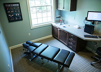 Grand Rapids Chiropractors Dr. Alexander LeBon, DC - SIMPLE TRUTH CHIROPRACTIC