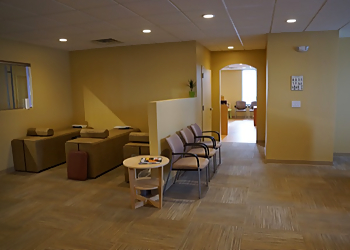 Alexandria Chiropractors Dr. Antonio Perez-Duran, DC - RXWELLNESS SPINE & HEALTH ALEXANDRIA