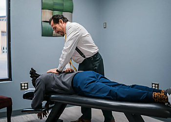 Odessa Chiropractors Dr. Ben Quiroz, DC - HQ CHIROPRACTIC