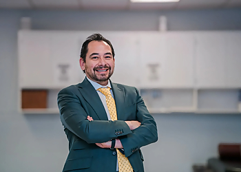 Odessa Chiropractors Dr. Ben Quiroz, DC - HQ CHIROPRACTIC