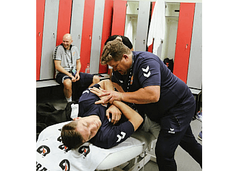 Torrance Chiropractors Dr. Brad Barez, DC, CCSP, QME, IDE - BACK TO HEALTHCARE CHIROPRACTIC