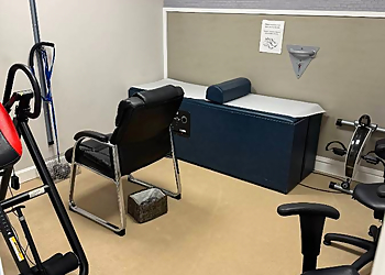 Dr. Cameron Hatam, DC - Alexandria, VA Chiropractors - Clinic Interior Image