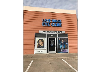 Grand Prairie pediatric optometrist Carolyn K. Kha, OD - LAKE RIDGE EYE CARE 