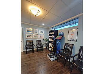 Pompano Beach Chiropractors Dr. Charles Tracy Sands, DC - SANDS CHIROPRACTIC CLINIC