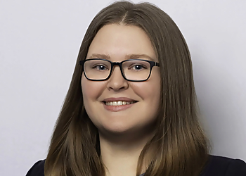 Dr. Chelsea McAllister, DC - Salem, OR Chiropractors - Doctor Portrait Image
