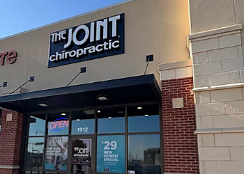 Dr. David Clawson, DC - Norman, OK Chiropractors - Hospital Exterior Image