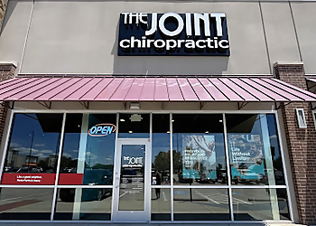 Dr. Doug Loehrer - Grand Prairie, TX Chiropractors - Hospital Exterior Image