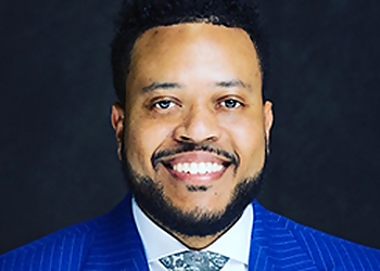 Dr. James W. Cox III, DC - HEALTH STAR CLINIC Dr. James W. Cox III, DC - Montgomery, AL Chiropractors - Doctor Portrait Image