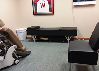 Madison Chiropractors Dr. Jason Mackey, DC, CCSP, FICC - LSM CHIROPRACTIC OF MADISON EAST