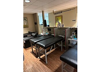 Columbus Chiropractors Dr. Jay Brodwyn, DC - BRODWYN & ASSOCIATES