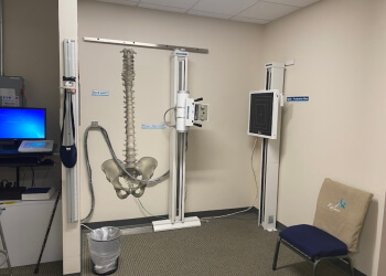 Oxnard Chiropractors Dr. Kalani Jose, DC - KALANI TOTAL HEALTH CENTER