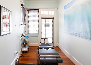 Dr. Larry Wilson DC - Tampa, FL Chiropractors