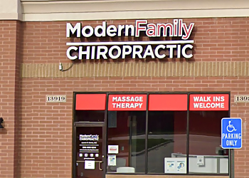 Sterling Heights Chiropractors Dr. Lauren Gomes, DC - MODERN FAMILY CHIROPRACTIC