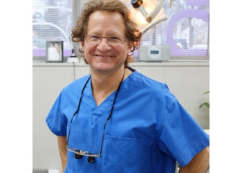 Minneapolis cosmetic dentist Manuel Englander, DDS - Englander Dental