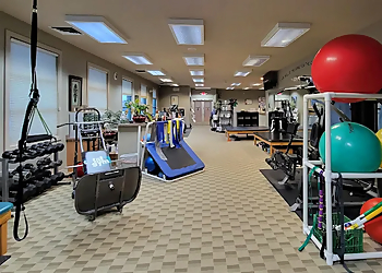 Dayton Chiropractors Dr. Matthew A. Holten, D.C, CSSP - HOLTEN WELLNESS CENTER